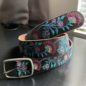 Lucky Brand embroidered leather belt
